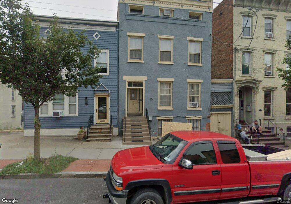 31 Ten Broeck St, Albany, NY 12210 - photo 1