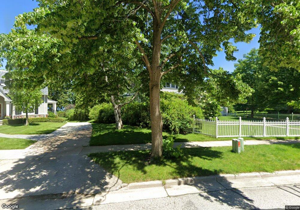 504 W Glenview Ave, Oconomowoc, WI 53066 - photo 1