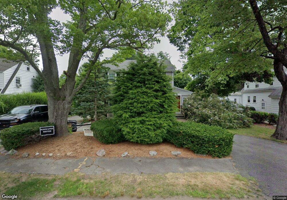 33 Cavanaugh Rd, Wellesley Hills, MA 02481 - photo 1