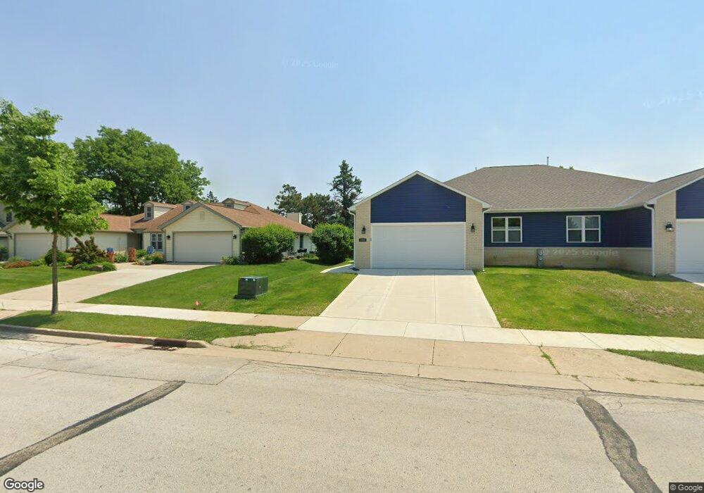 1707 Stardust Dr unit 1707, Waukesha, WI 53186 - photo 1