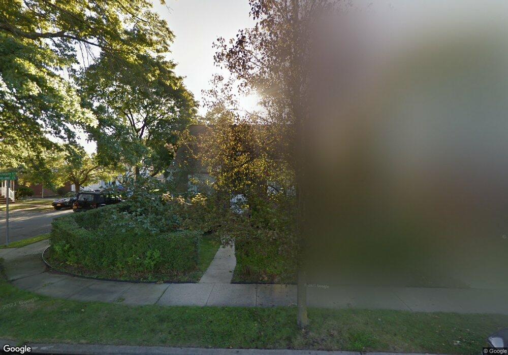 47 Plymouth St, New Hyde Park, NY 11040 - photo 1