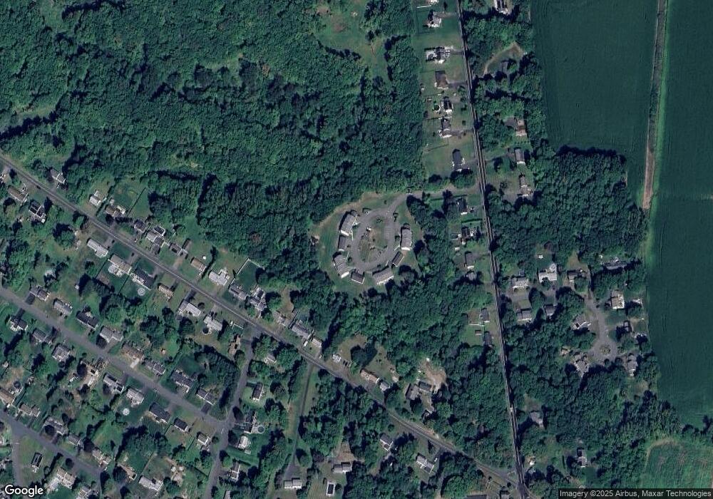 4 Nutmeg Village unit D, Enfield, CT 06082 - photo 1