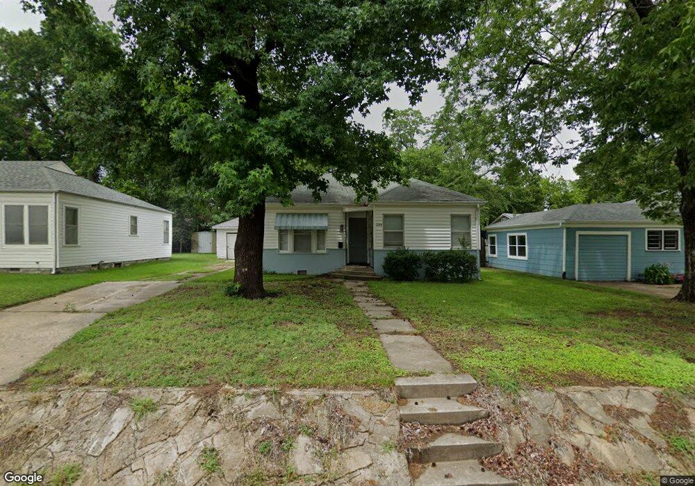 223 9th Ave NW, Ardmore, OK 73401 - photo 1