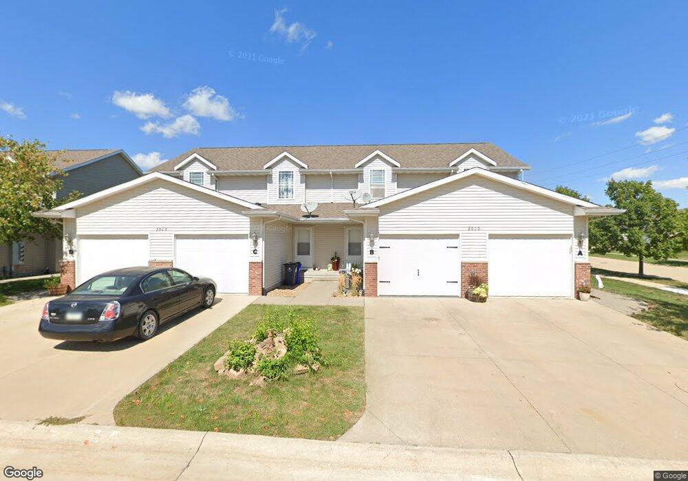 3010 Samuel Ct SW, Cedar Rapids, IA 52404 - photo 1