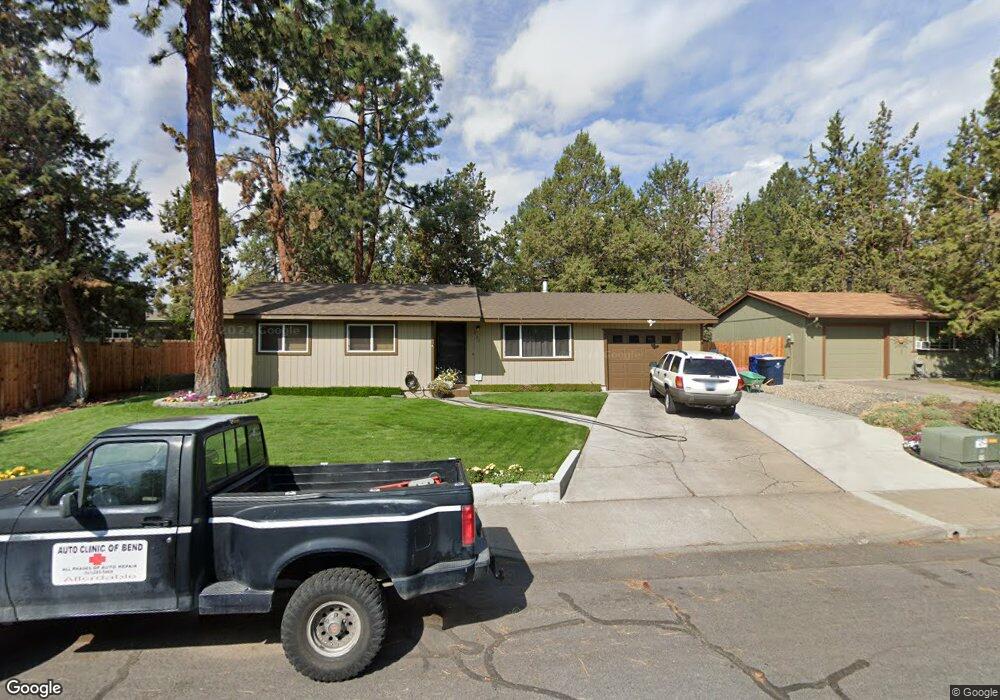 735 SE 6th St, Bend, OR 97702 - photo 1