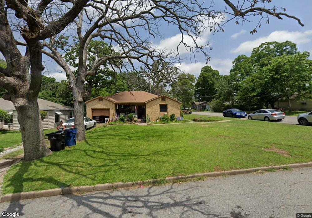 1401 W Day St, Denison, TX 75020 - photo 1