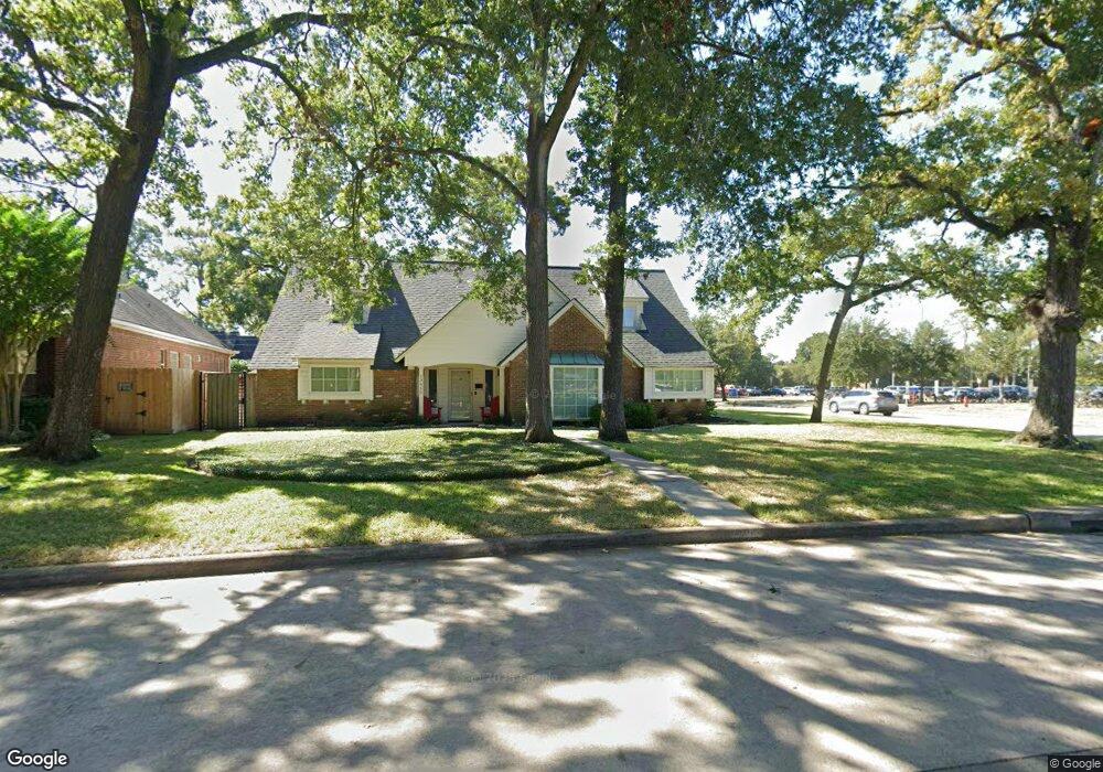 13055 Pebblebrook Dr, Houston, TX 77079 - photo 1