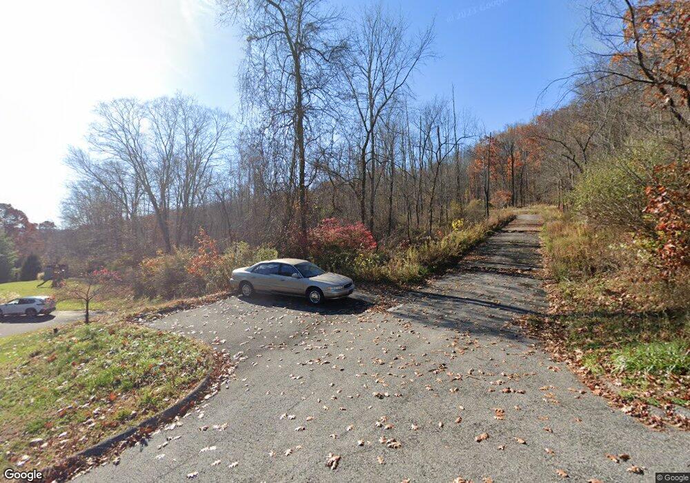 8 B Stage Rd, Brookfield, CT 06804 - photo 1