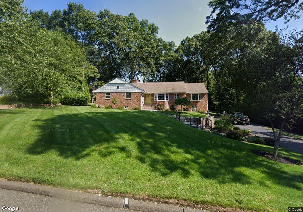 525 Carlton Rd, Wyckoff, NJ 07481 - photo 1