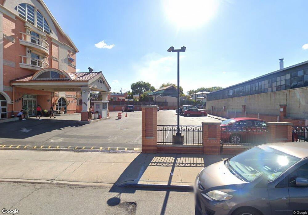 5342 61st St, Maspeth, NY 11378 - photo 1