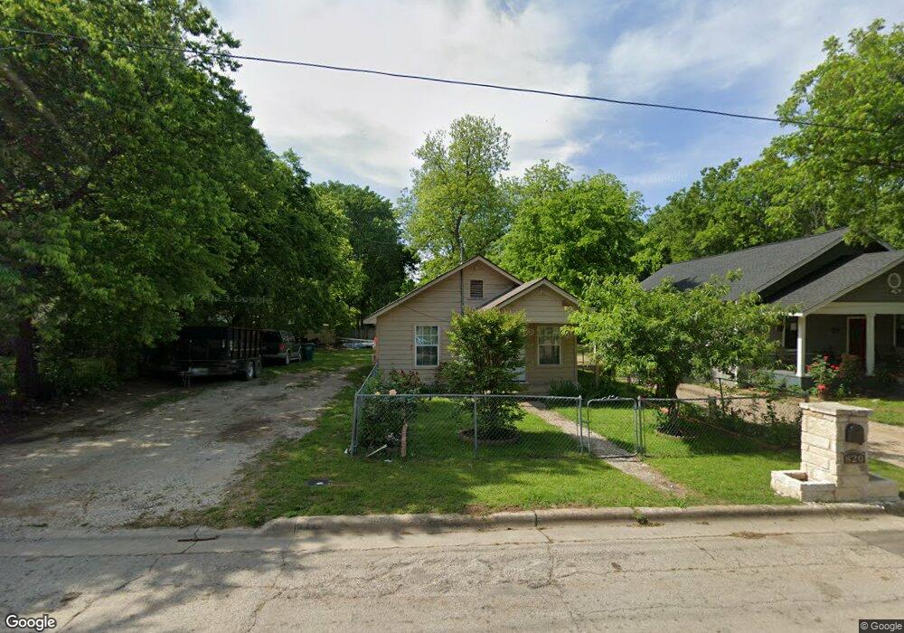 820 E Garnett St, Gainesville, TX 76240 - photo 1