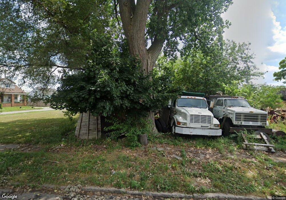 2448 Mcpherson St, Detroit, MI 48212 - photo 1