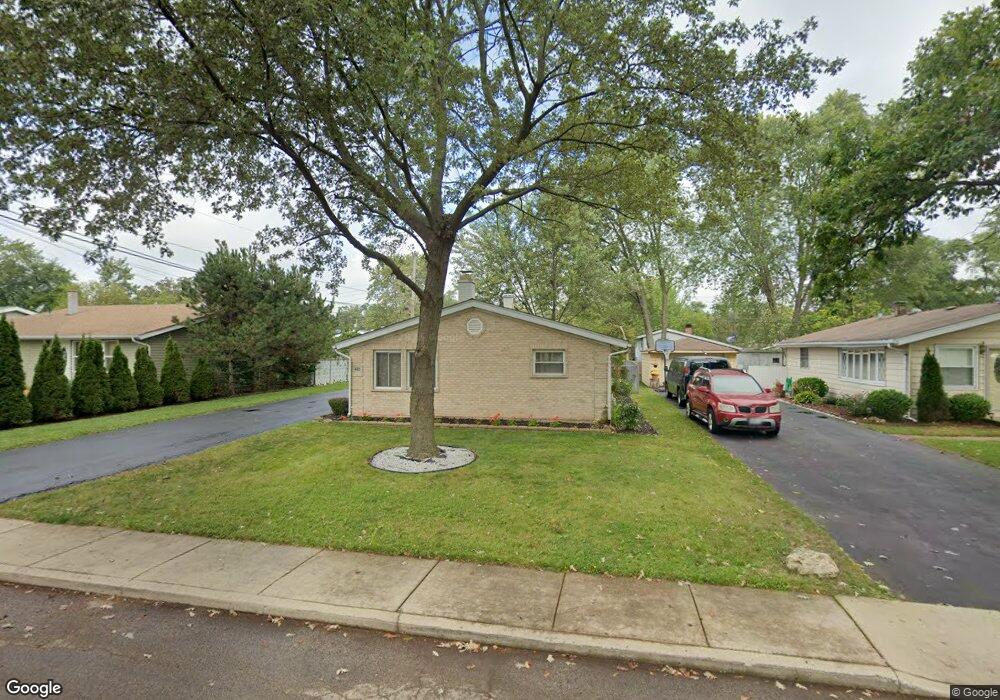 422 Blackhawk Ave unit 5, Carpentersville, IL 60110 - photo 1