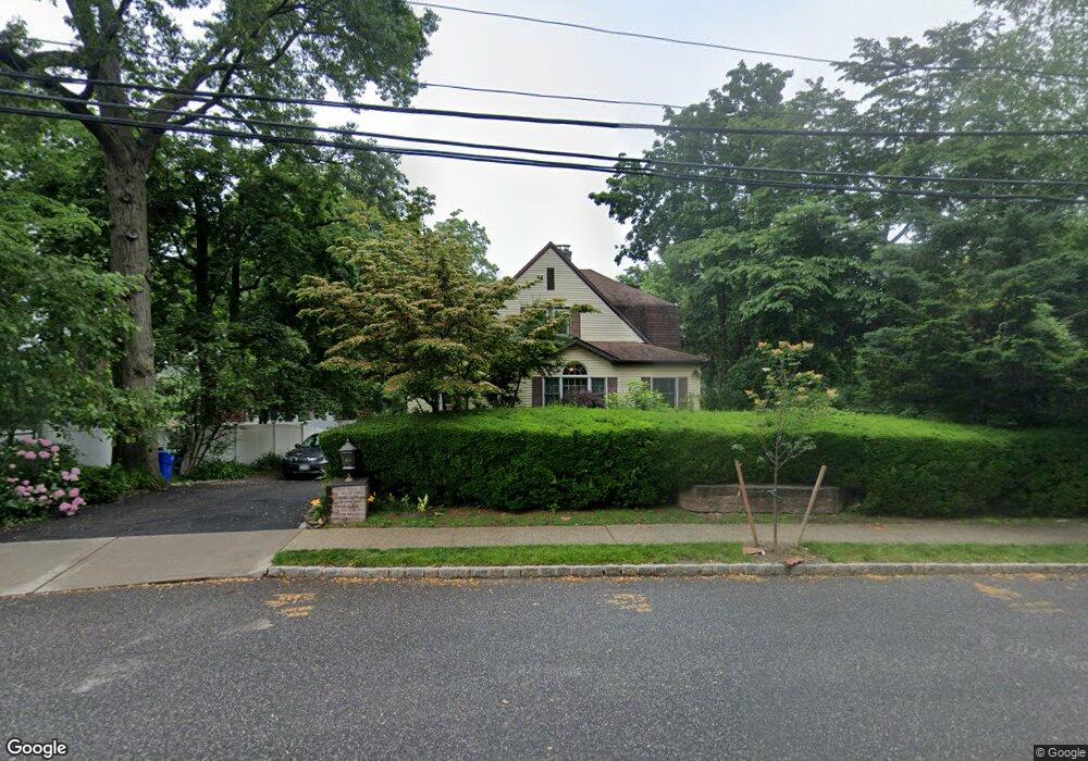 229 Schenck Ave, Great Neck, NY 11021 - photo 1