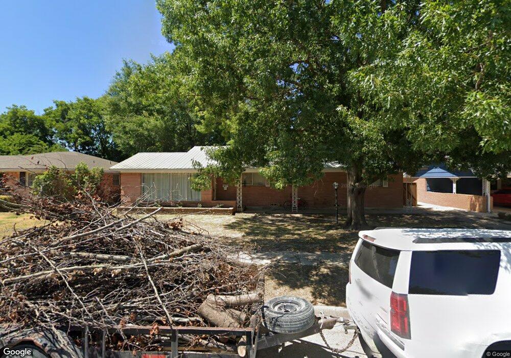 1719 Morningside Dr, Gainesville, TX 76240 - photo 1