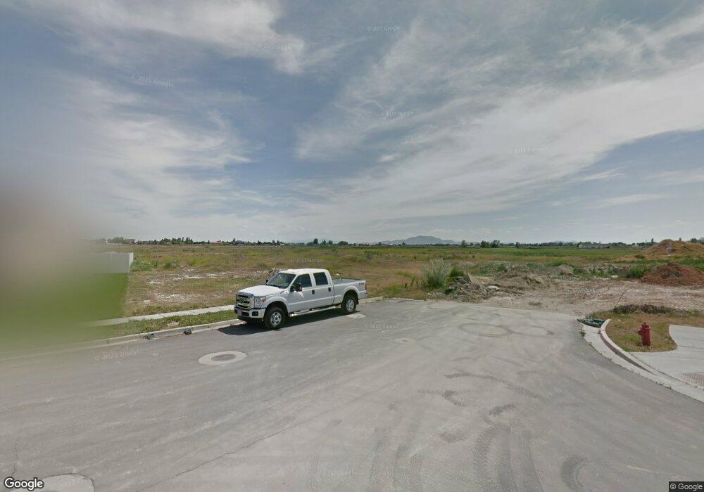 2448 N Hooded Crane Cir, Clearfield, UT 84015 - photo 1