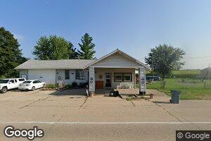 208 Clinton St, Calamus, IA 52729