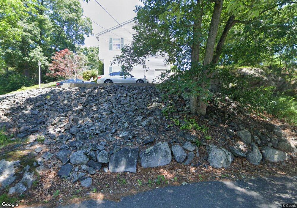 19 Oak Point Rd, Saugus, MA 01906 - photo 1