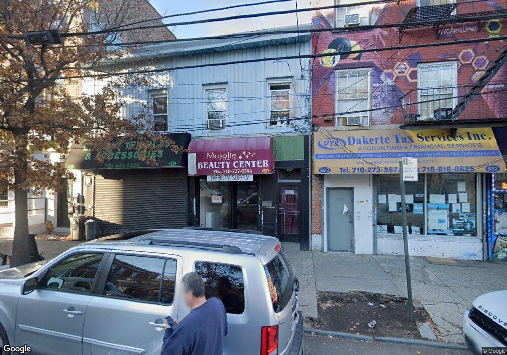 684 Bay St unit A, Staten Island, NY 10304 - photo 1