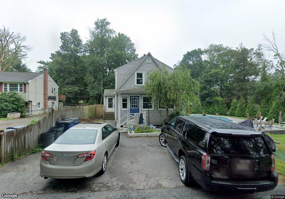 5 Nipmuc St, Medway, MA 02053 - photo 1