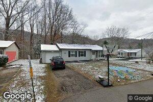97 Elkins St, Vanceburg, KY 41179