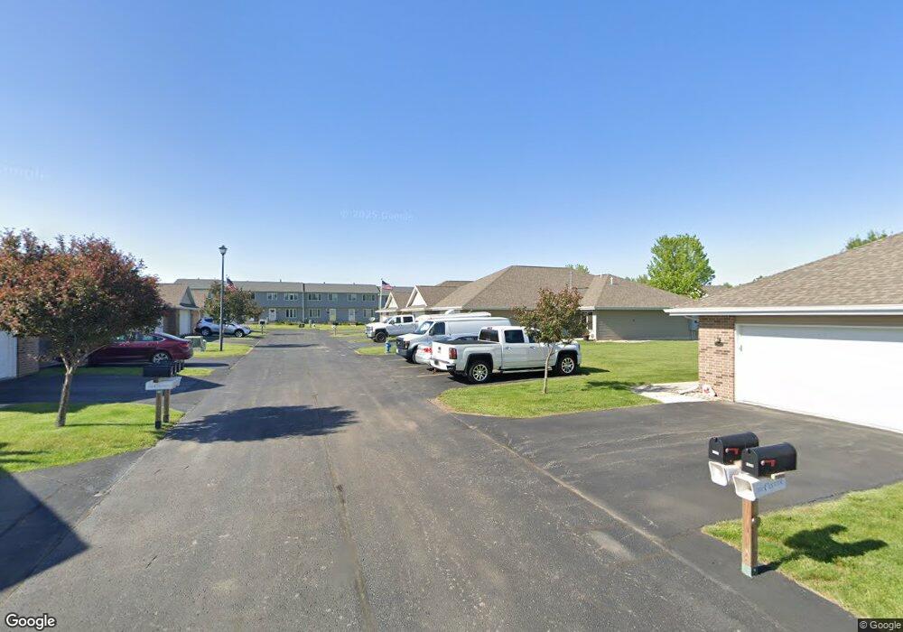 1401 Asbury Ln, Waterloo, IA 50701 - photo 1