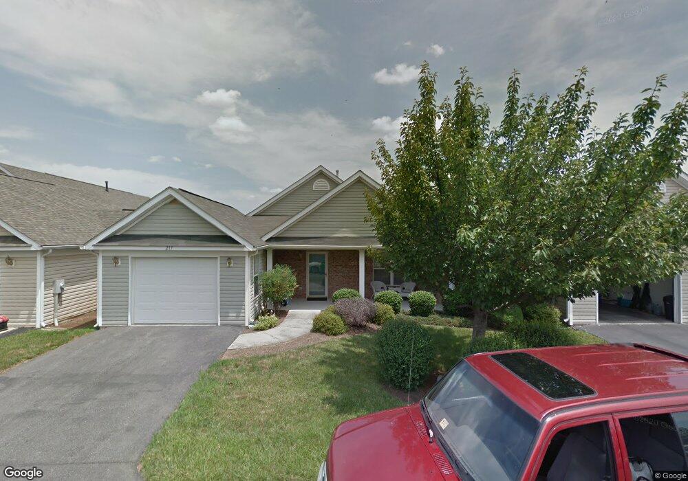 217 Crestwood Ln, Winchester, VA 22602 - photo 1