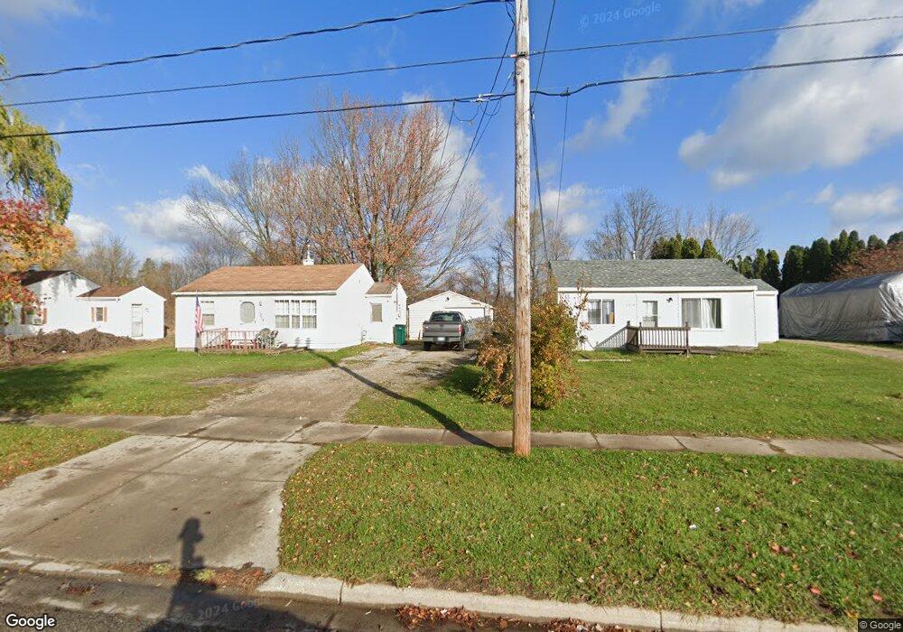 1924 W Miller Rd, Lansing, MI 48911 - photo 1