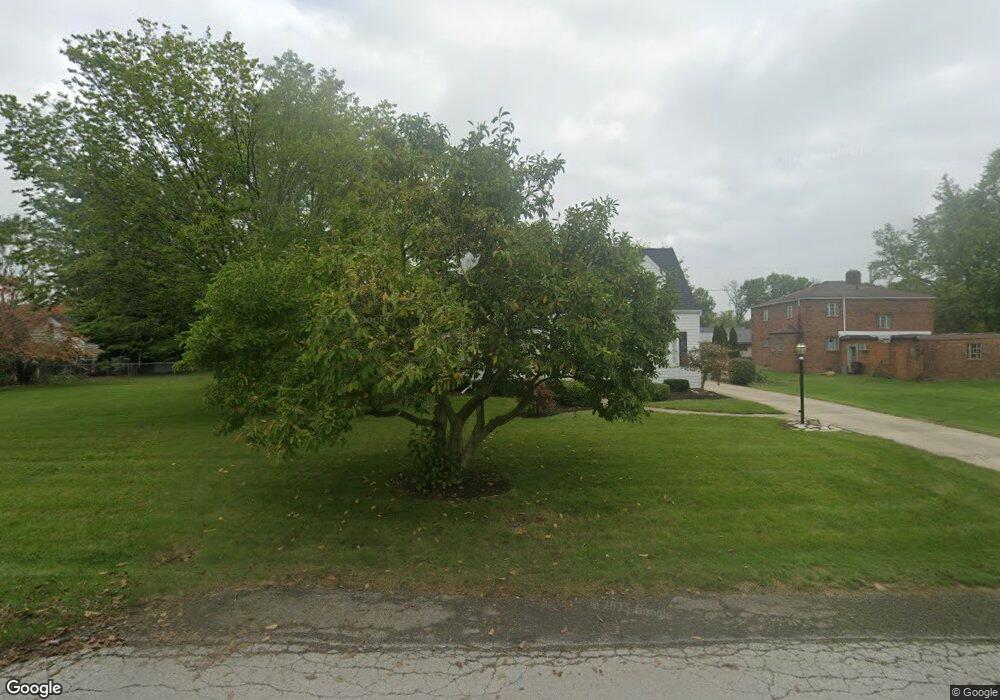 1810 Hillcrest Dr, Lima, OH 45805 - photo 1