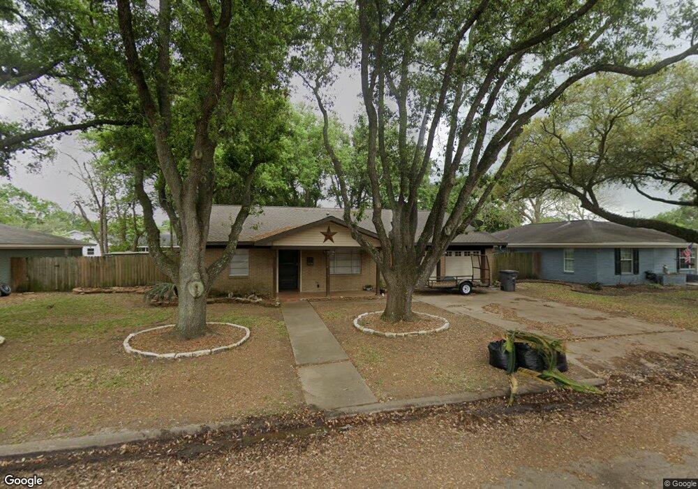 2728 Encino Ave, Bay City, TX 77414 - photo 1
