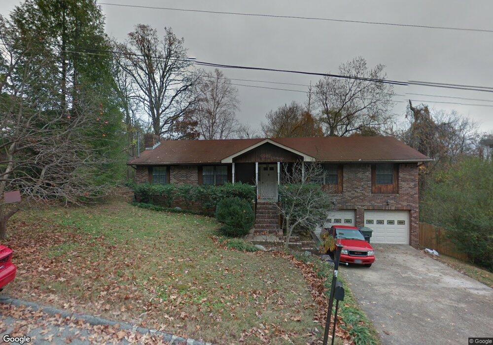 923 Sherry Cir, Hixson, TN 37343 - photo 1