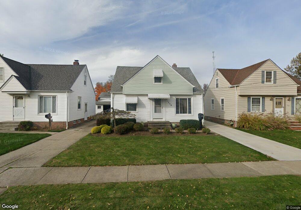 1558 Douglas Rd, Wickliffe, OH 44092 - photo 1