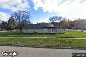 305 Beach Dr, Algonquin, IL 60102