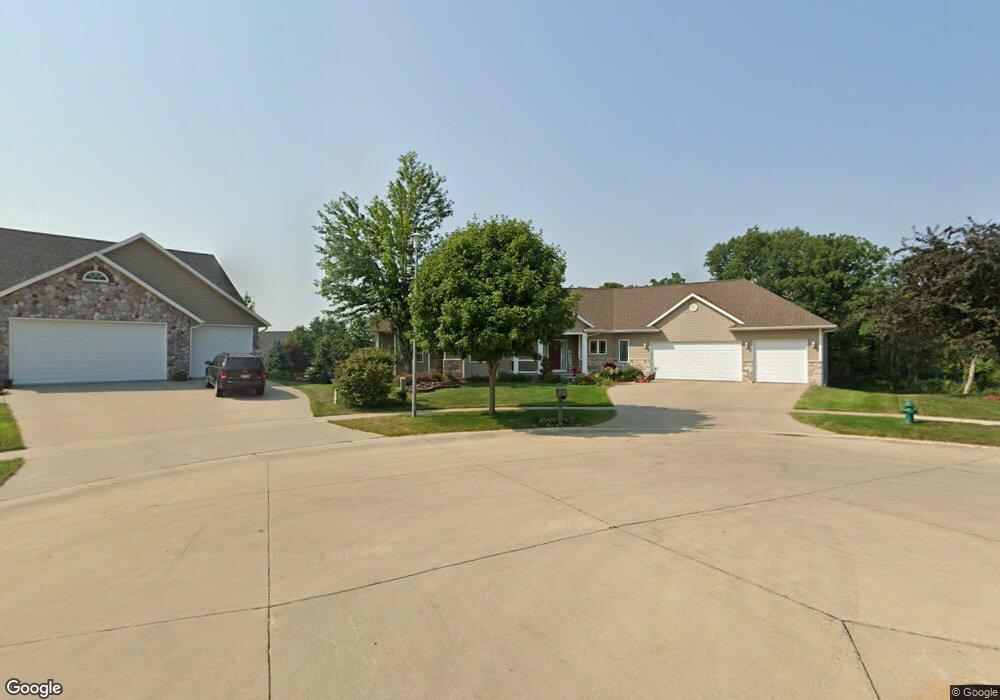 7140 Choctaw Ridge Rd NE, Cedar Rapids, IA 52411 - photo 1