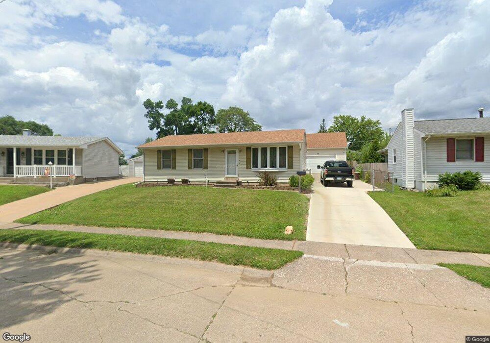 3238 W 15th St, Davenport, IA 52804 - photo 1