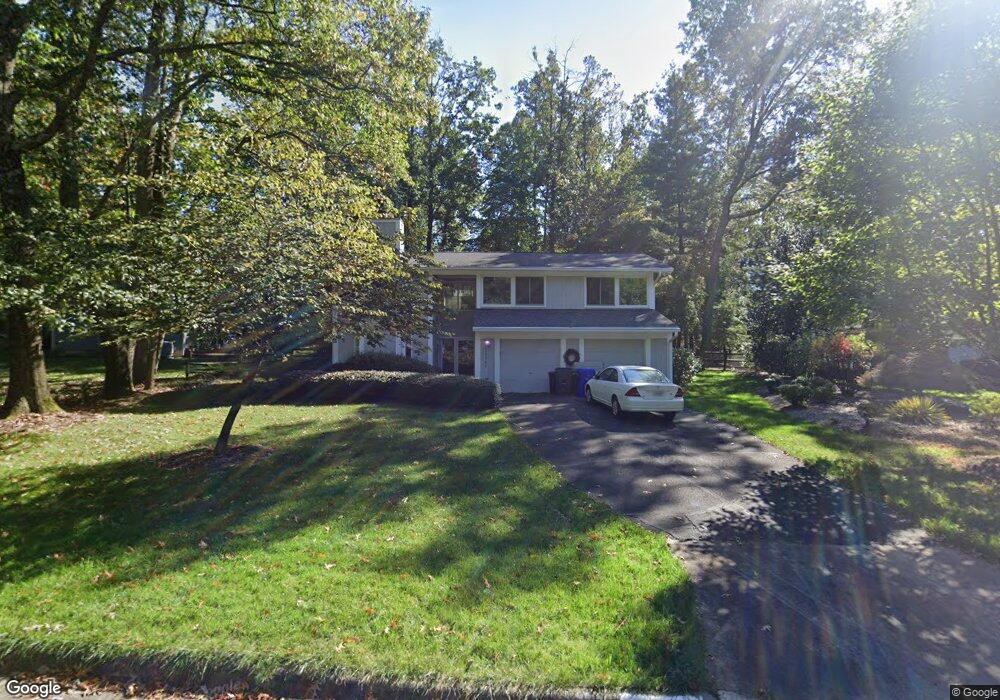 12367 Lima Ln, Reston, VA 20191 - photo 1