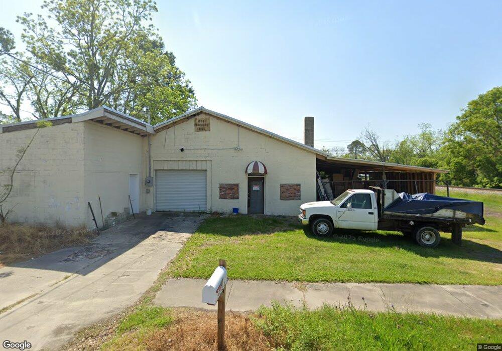 817 Manilla Ave S, Douglas, GA 31533 - photo 1