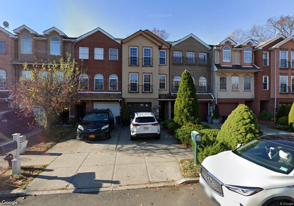 204 Essex Dr, Staten Island, NY 10314 - photo 1