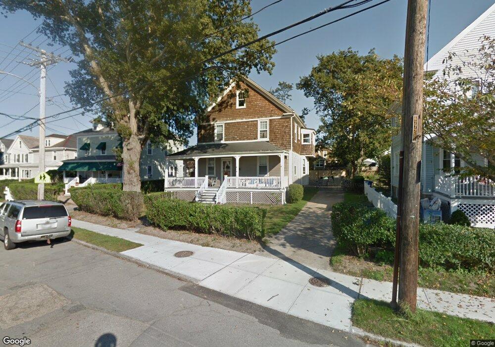 32 Carroll Ave, Newport, RI 02840 - photo 1