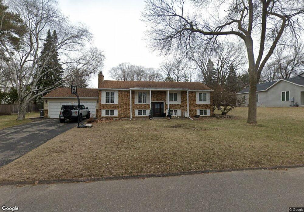 5321 Michaele Ln, Minnetonka, MN 55345 - photo 1