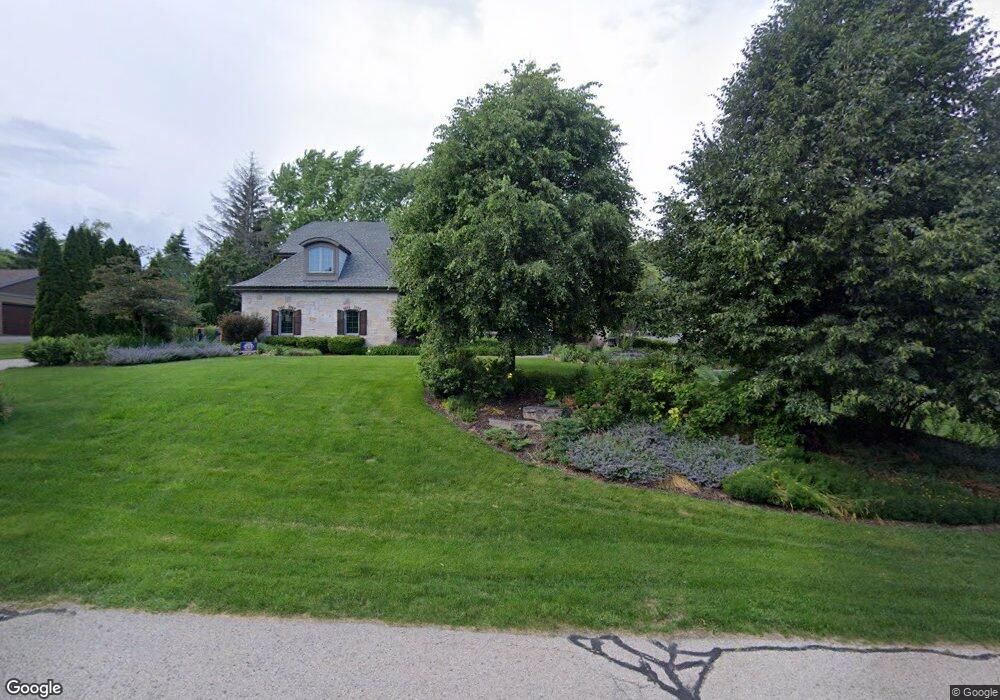 1920 Hawthorne Dr, Elm Grove, WI 53122 - photo 1