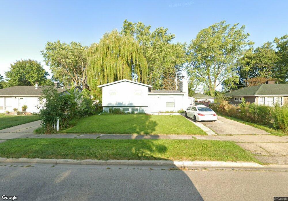 1516 N Berwick Blvd, Waukegan, IL 60085 - photo 1