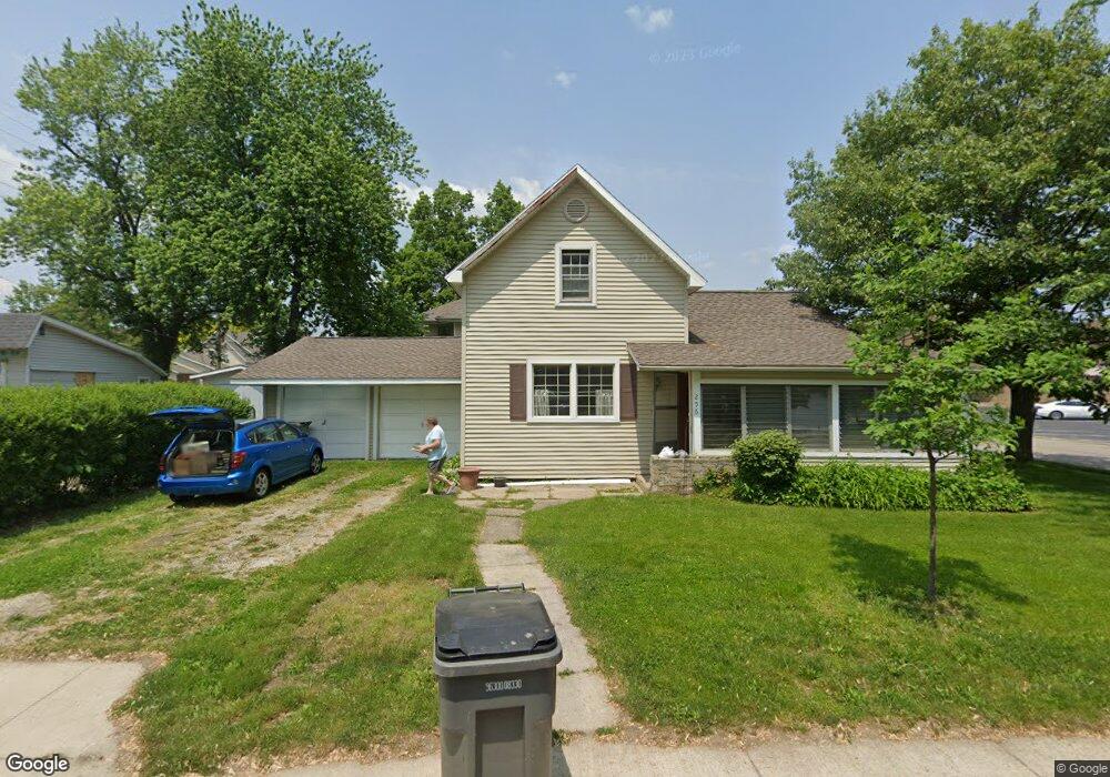 256 E Lincoln St, Nappanee, IN 46550 - photo 1