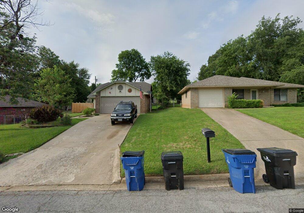 1624 W Washington St, Denison, TX 75020 - photo 1