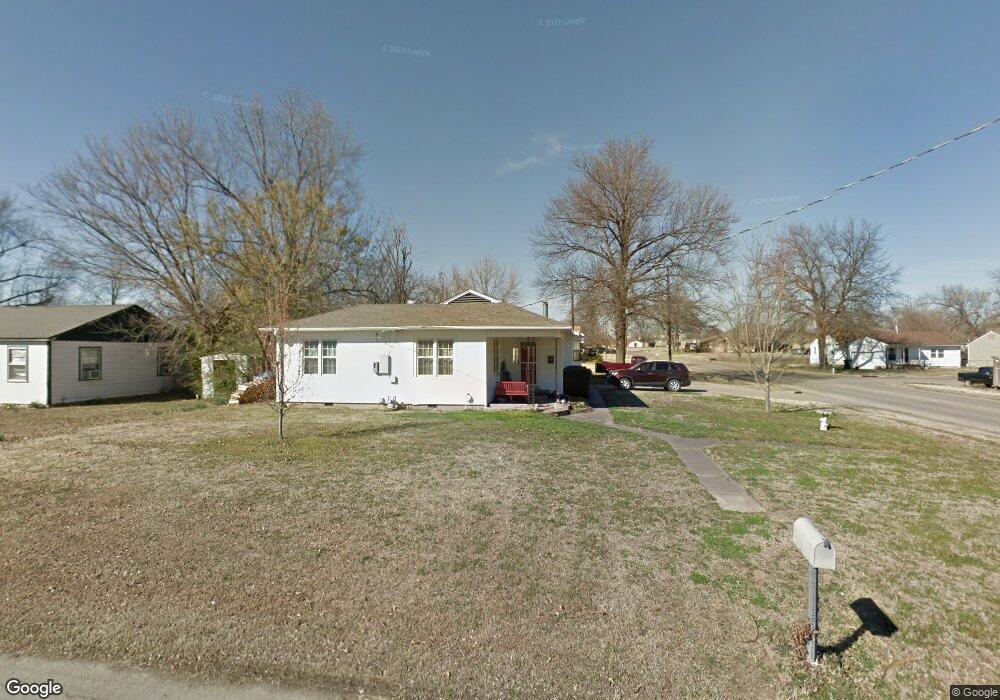 114 E 12th Place, Claremore, OK 74017 - photo 1