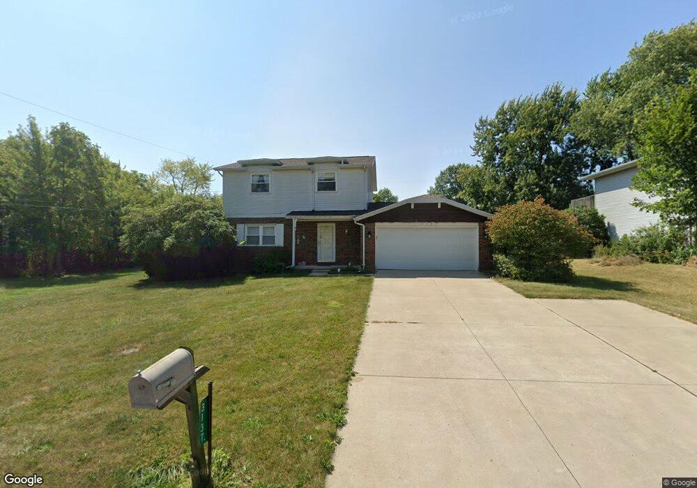 3137 Thorndyke Dr, Lima, OH 45801 - photo 1