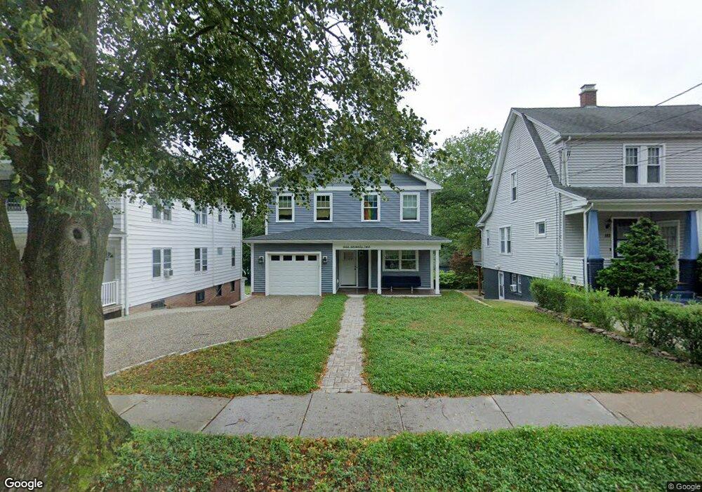 172 N Whittlesey Ave, Wallingford, CT 06492 - photo 1