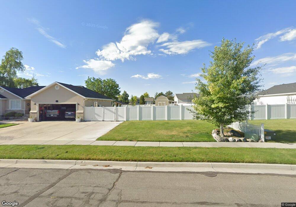 3413 W Winding Creek Ln, Riverton, UT 84065 - photo 1