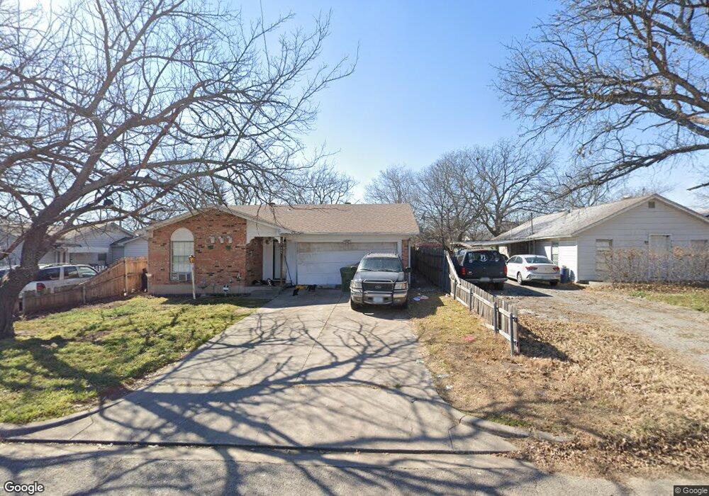 505 Hallvale Dr, Fort Worth, TX 76108 - photo 1