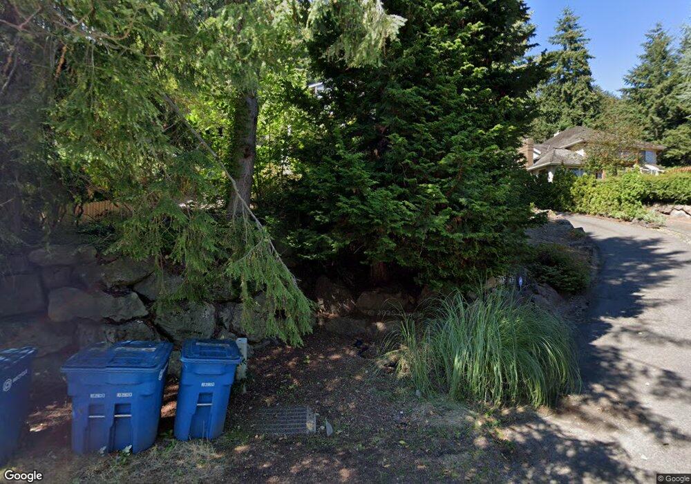 8215 E Mercer Way, Mercer Island, WA 98040 - photo 1